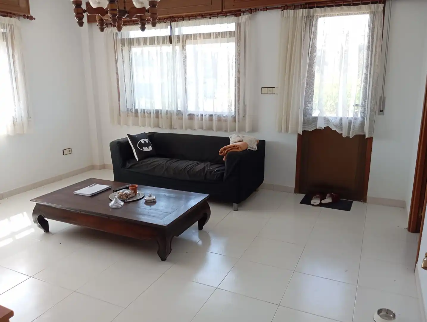 Sala d'estar de Casa o xalet en venda en Coristanco amb Moblat