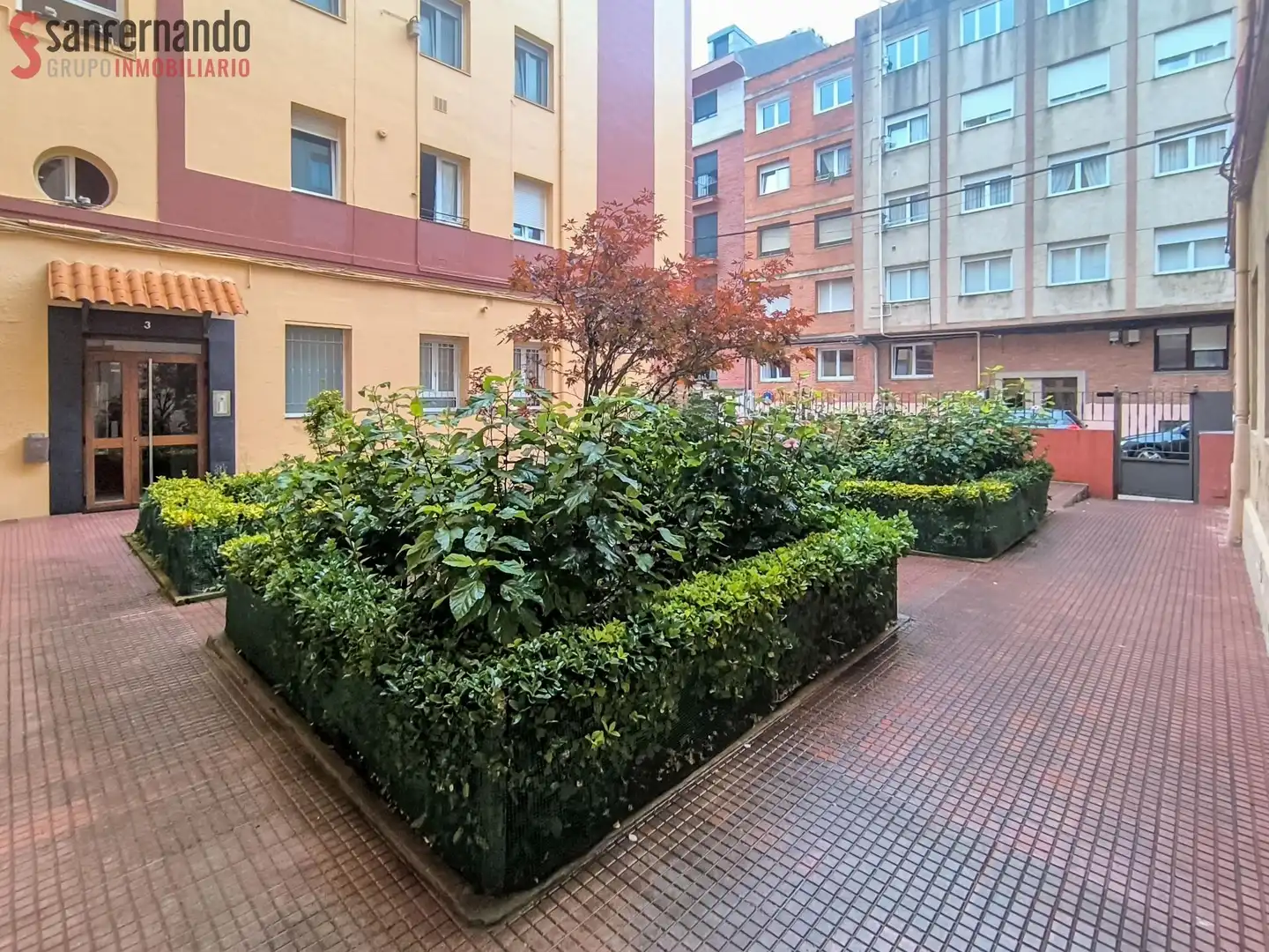 Vista exterior de Pis en venda en Santander amb Calefacció