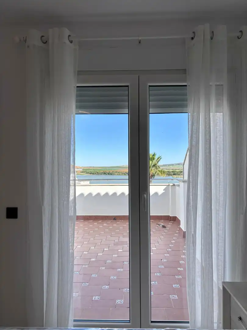 Schlafzimmer von Dachboden zum Verkauf in Arcos de la Frontera mit Terrasse, Möbliert und Ofen