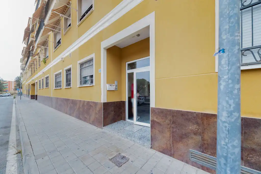 Vista exterior de Piso en venta en Alicante / Alacant con Aire acondicionado
