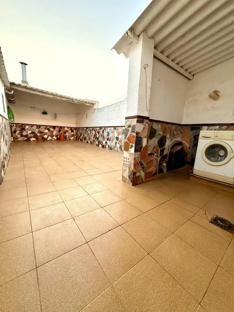 Casa o xalet en venda en Humilladero amb Terrassa, Traster i Moblat