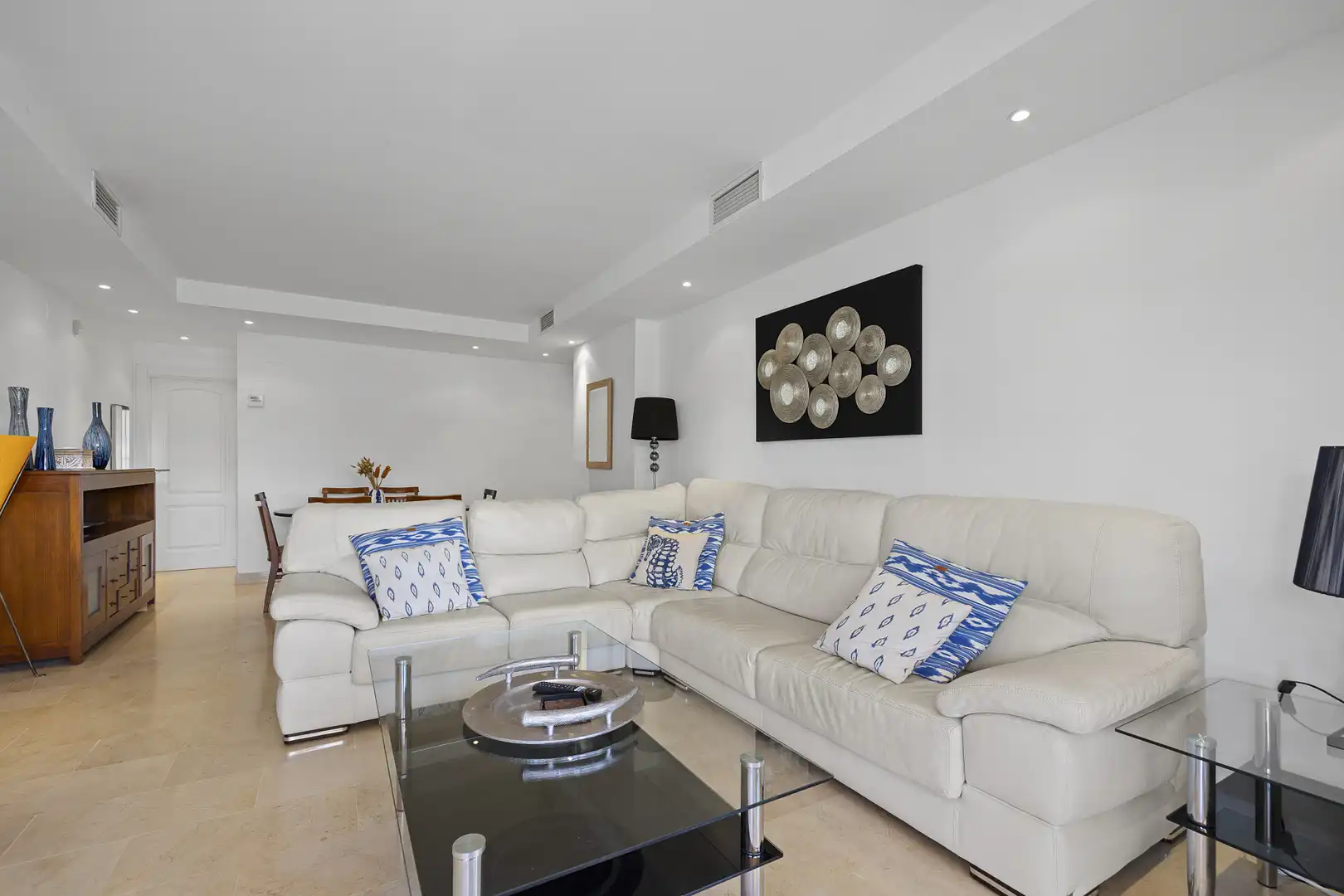 Sala de estar de Apartamento en venta en Marbella con Aire acondicionado, Terraza y Piscina