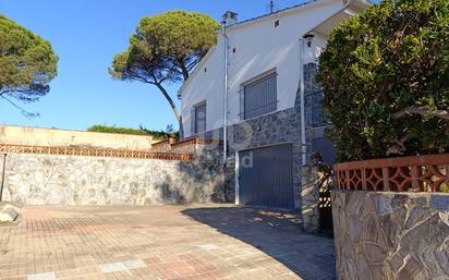 Vista exterior de Casa o xalet en venda en Sils amb Terrassa