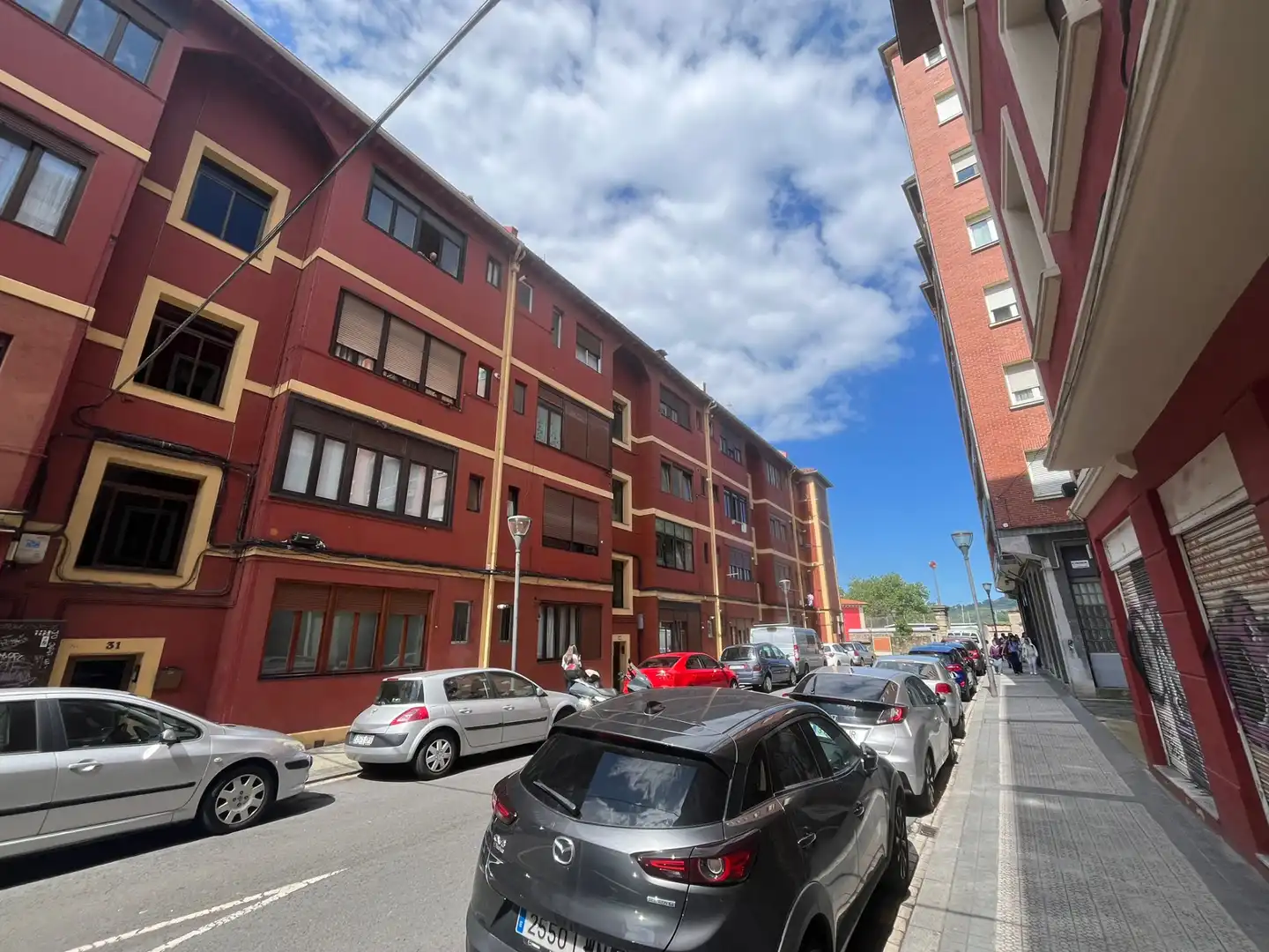 Vista exterior de Pis en venda en Bilbao  amb Calefacció, Moblat i Forn