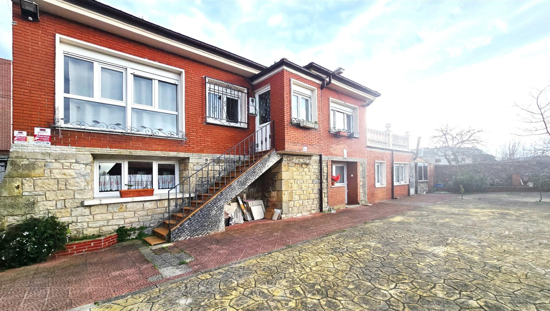 Vista exterior de Casa o chalet en venta en Polanco con Calefacción, Jardín privado y Terraza