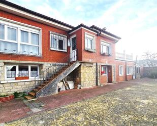 Vista exterior de Casa o xalet en venda en Polanco amb Calefacció, Jardí privat i Terrassa