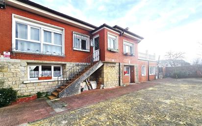 Exterior view of House or chalet for sale in Polanco  with Heating, Private garden and Terrace