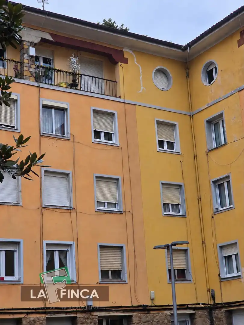 Vista exterior de Pis en venda en Carreño amb Moblat i Balcó