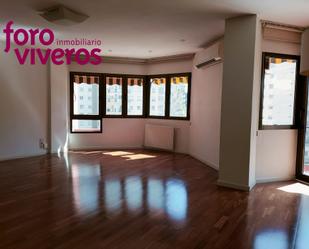 Living room of Flat to rent in  Valencia Capital  with Air Conditioner and Heating