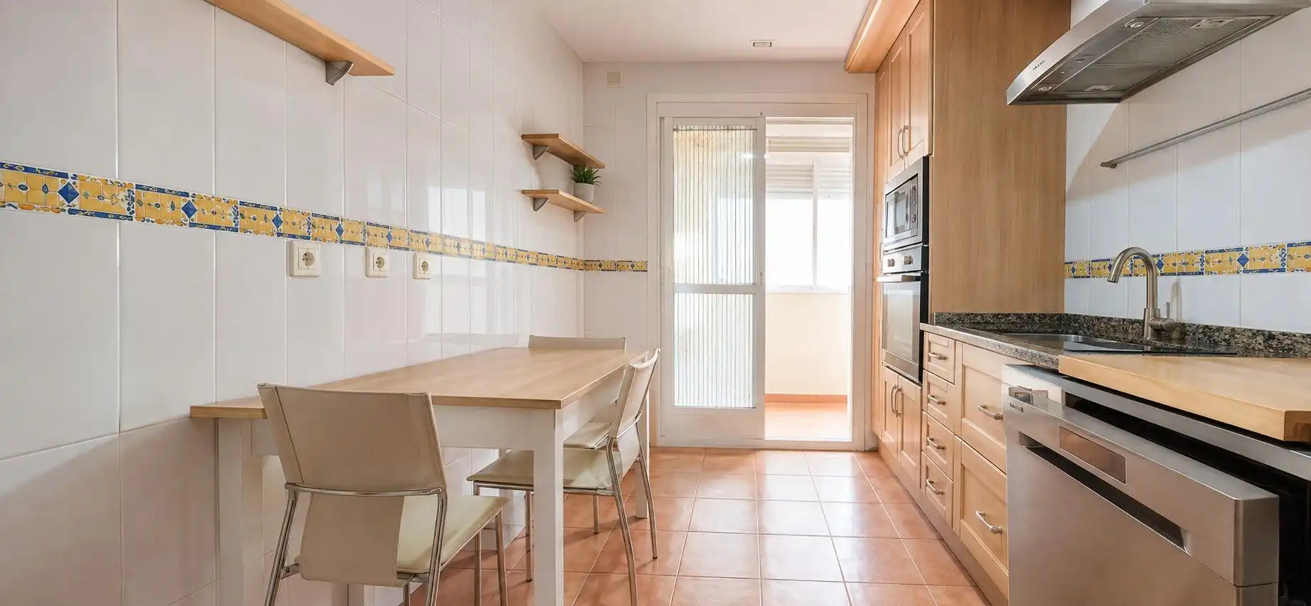 Appartement compact avec terrasse à vendre à Estepona Pueblo, imagen 10