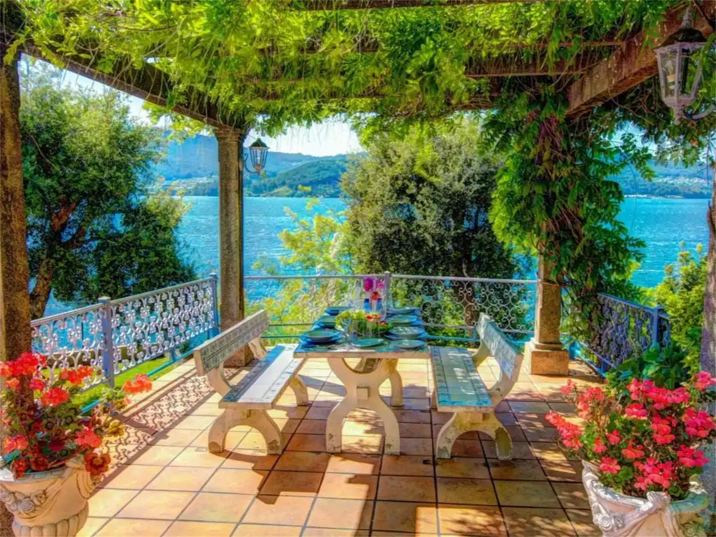 Terrace of Houses for rent in Redondela  with Swimming Pool and Balcony