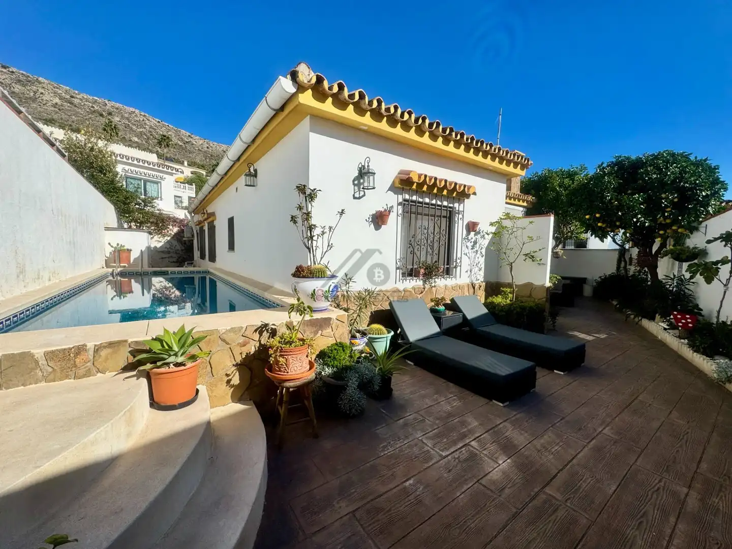 Villa con piscina in vendita a Calle Peru, imagen 2