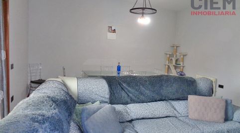 CASA DUPLEX  DE RECIENTE CONSTRUCCION , CON COCHERA Y PATIO ,CERCA DEL CENTRO DE MIAJADAS Y ZONAS DE SERVICIOS, imatge 3