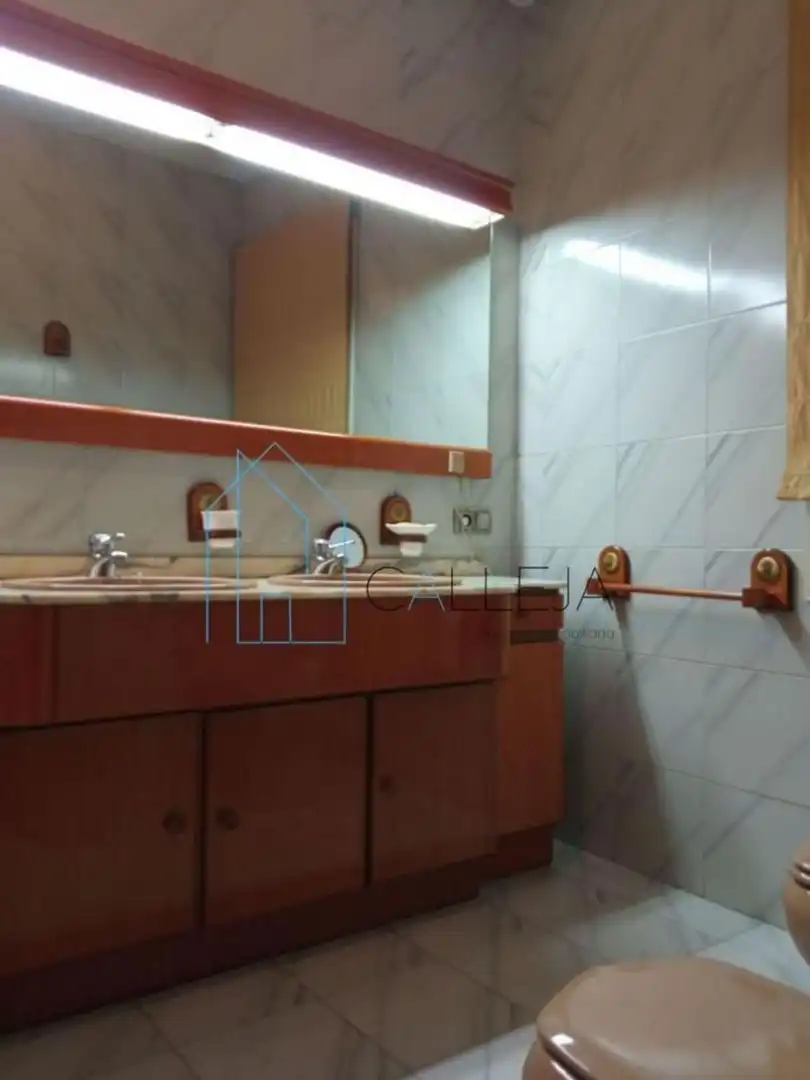 Chalet en venta en Calle Marqués de Trives 62, imagen 14