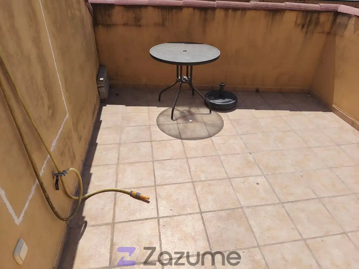 Terrasse von Dachboden zur Miete in Cheste mit Terrasse, Schwimmbad und Ofen