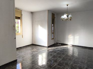 Pis amb balcó en venda a Avinguda de la Verge de Montserrat