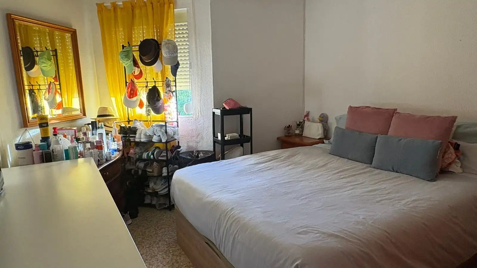Bedroom of Flat for sale in Sevilla