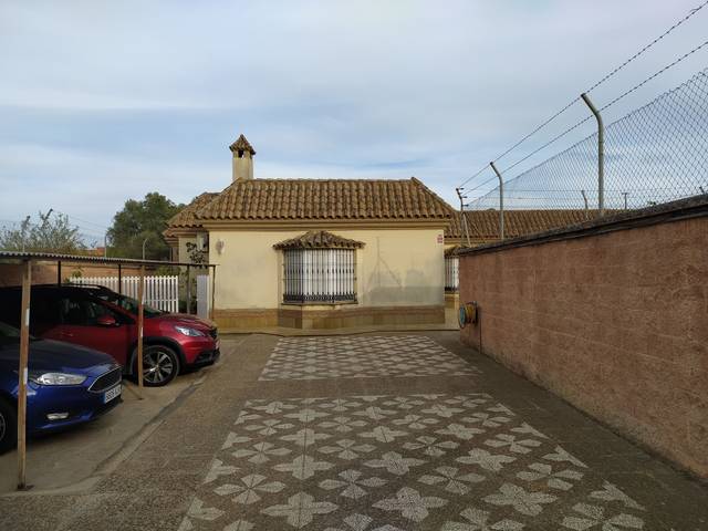 Casa adosada en Venta en Carretera de Camposoto en Camposoto - Gallineras