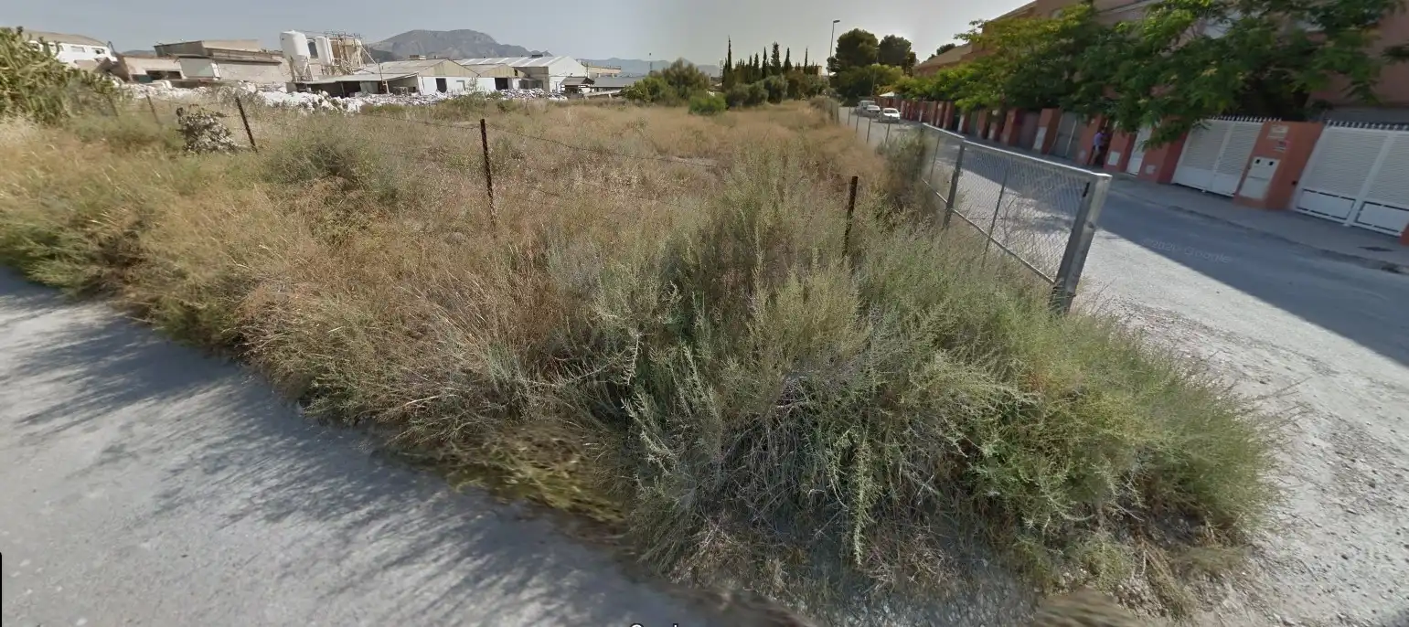Terreno residencial en venta en Calle Médico Pascual Richart 14, imagen 2