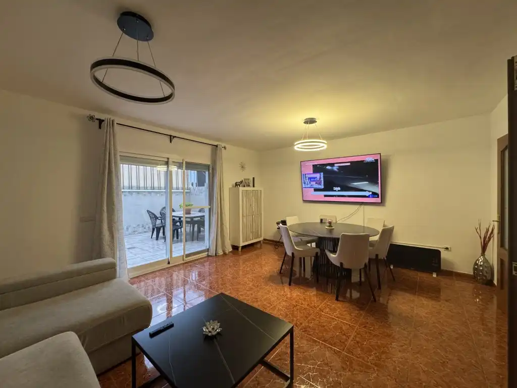 Sala d'estar de Casa o xalet en venda en Estepona amb Forn i Rentadora