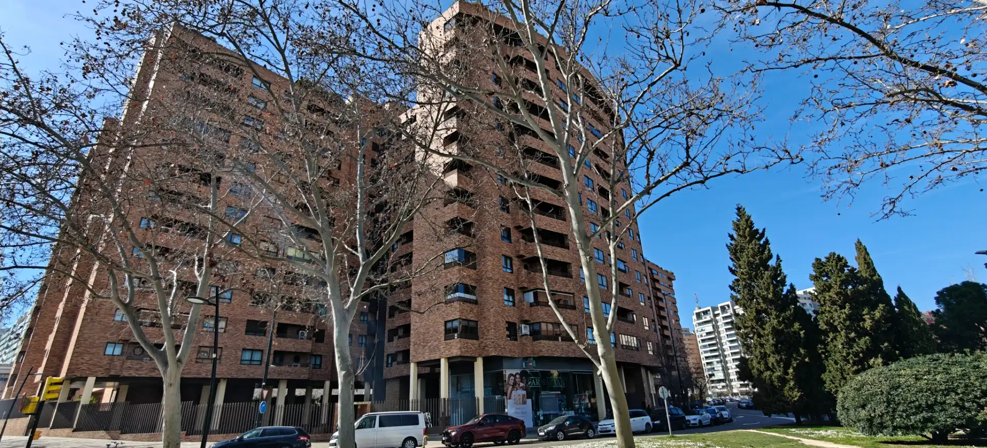 Exterior view of Attic for rent in Zaragoza  with Air Conditioner, Heating and Parquet flooring