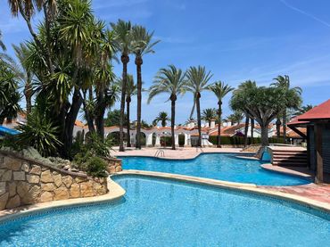 Appartement compact avec piscine à vendre à Las Marinas / Les Marines