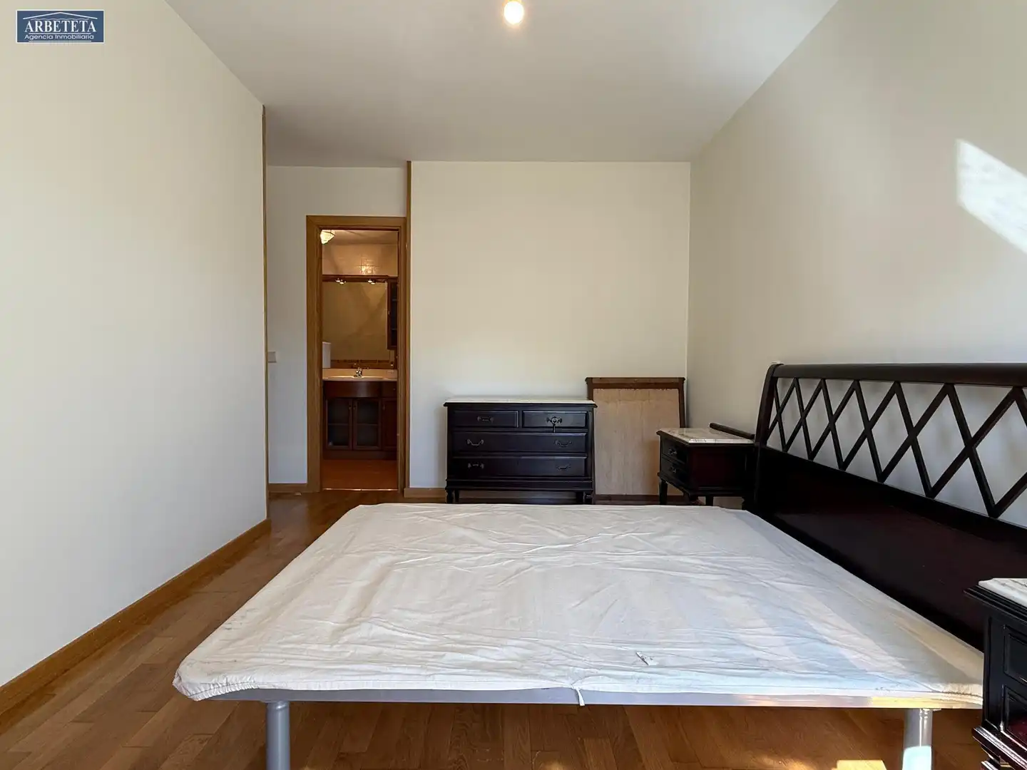 Schlafzimmer von Wohnung zum Verkauf in Sigüenza mit Heizung, Parkett und Gemeinschaftspool