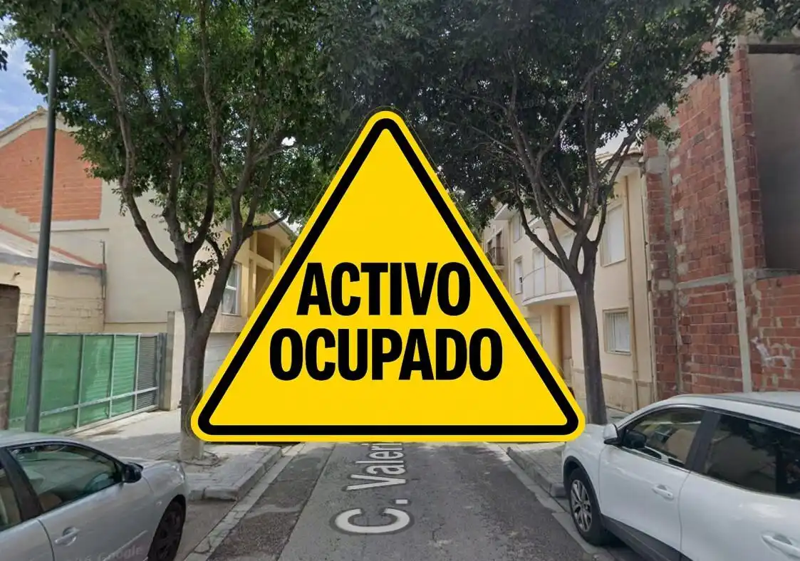Aparcament de Casa o xalet en venda en Xàtiva amb Jardí privat i Piscina comunitària