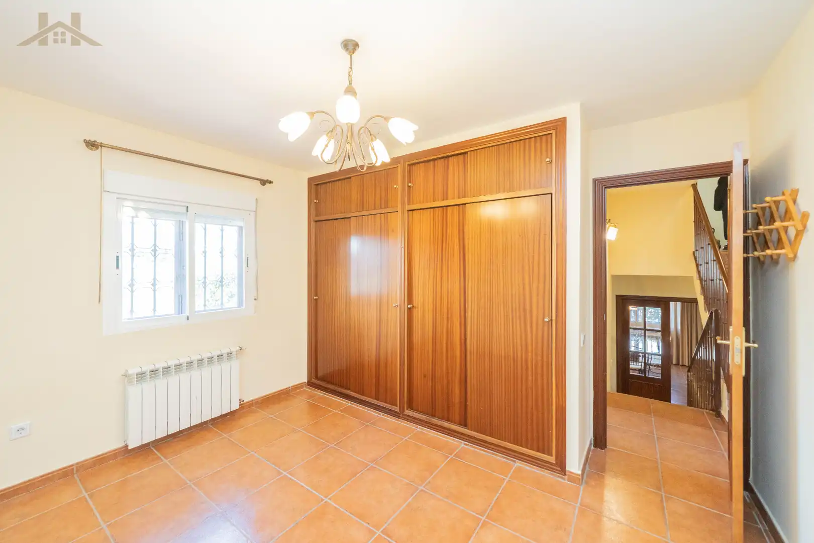 Dormitori de Casa o xalet en venda en Manzanares El Real amb Jardí privat, Traster i Moblat