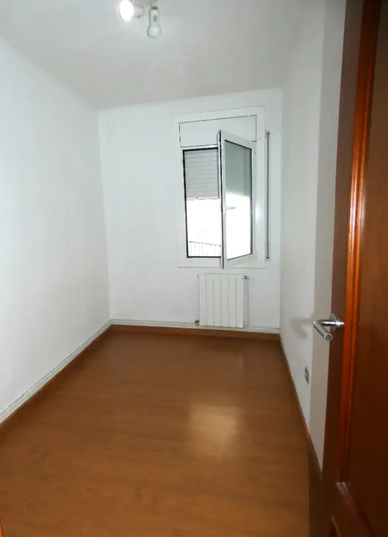 Habitación de Piso en venta en Terrassa con Calefacción, Parquet y Horno