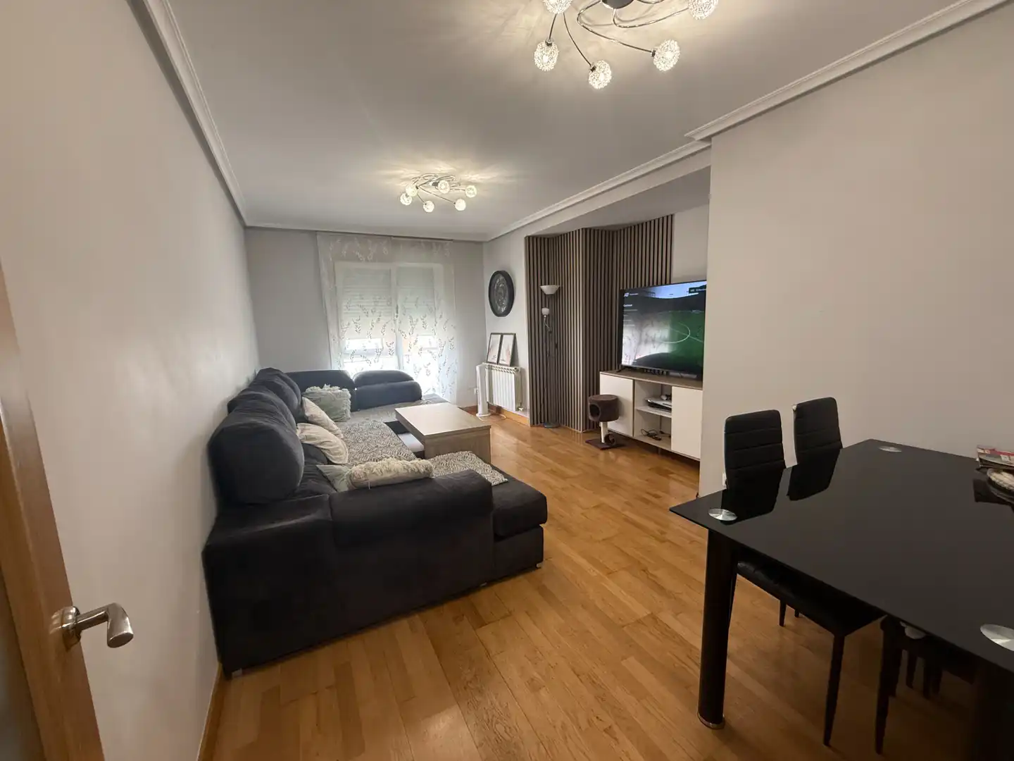 Living room of Duplexes for sale in León Capital   with Heating, Parquet flooring and Furnished
