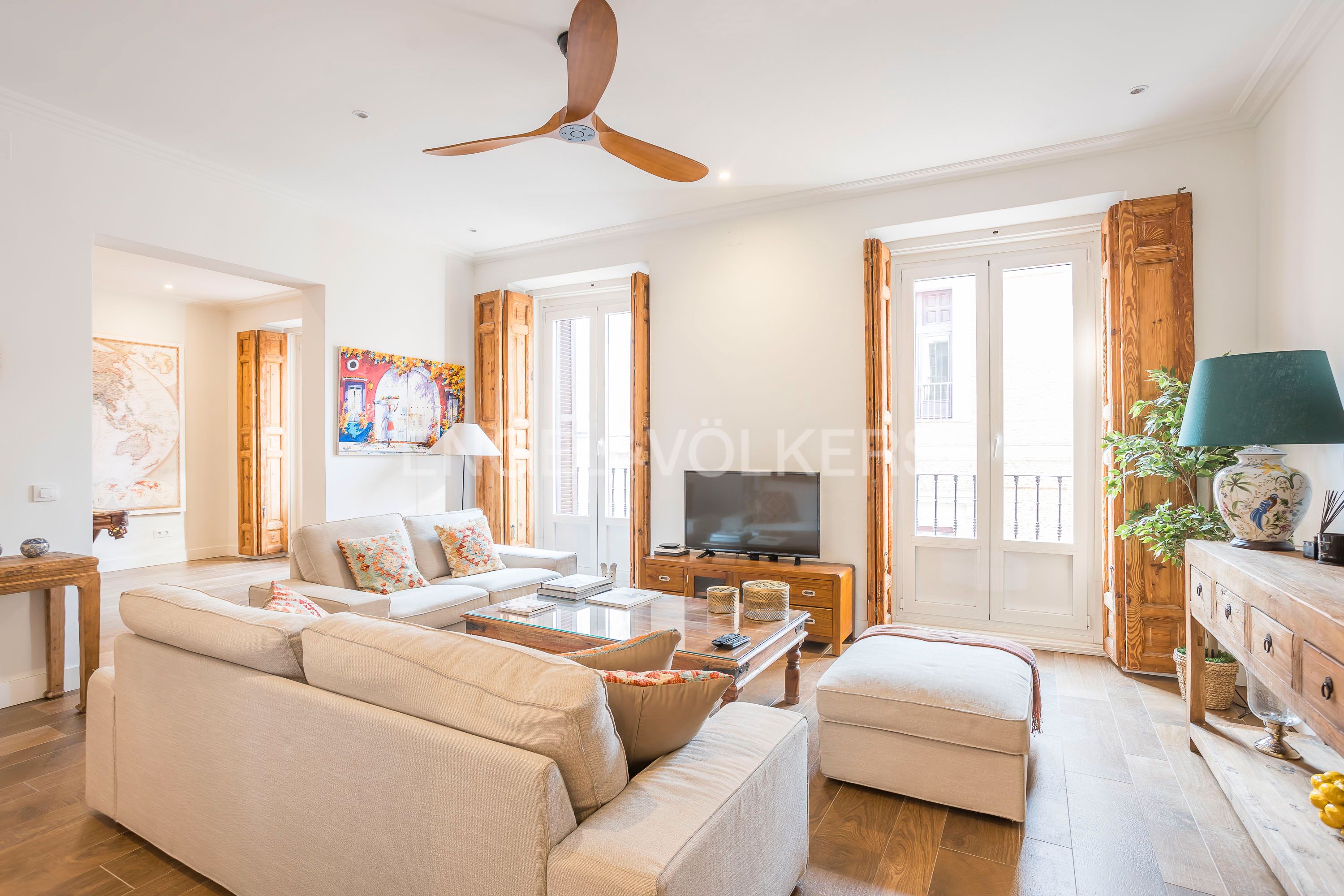 Living room of Apartment for sale in  Madrid Capital  with Air Conditioner, Heating and Storage room