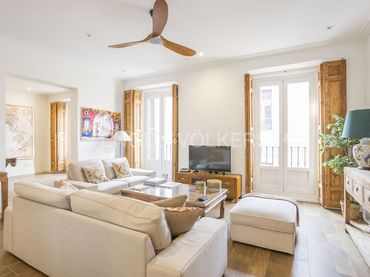 Piso con balcón en venta en Mayor