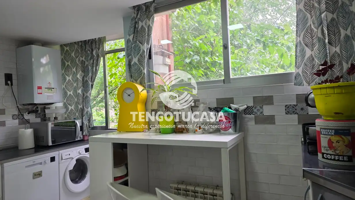 Cocina de Piso en venta en Madrid con Amueblado