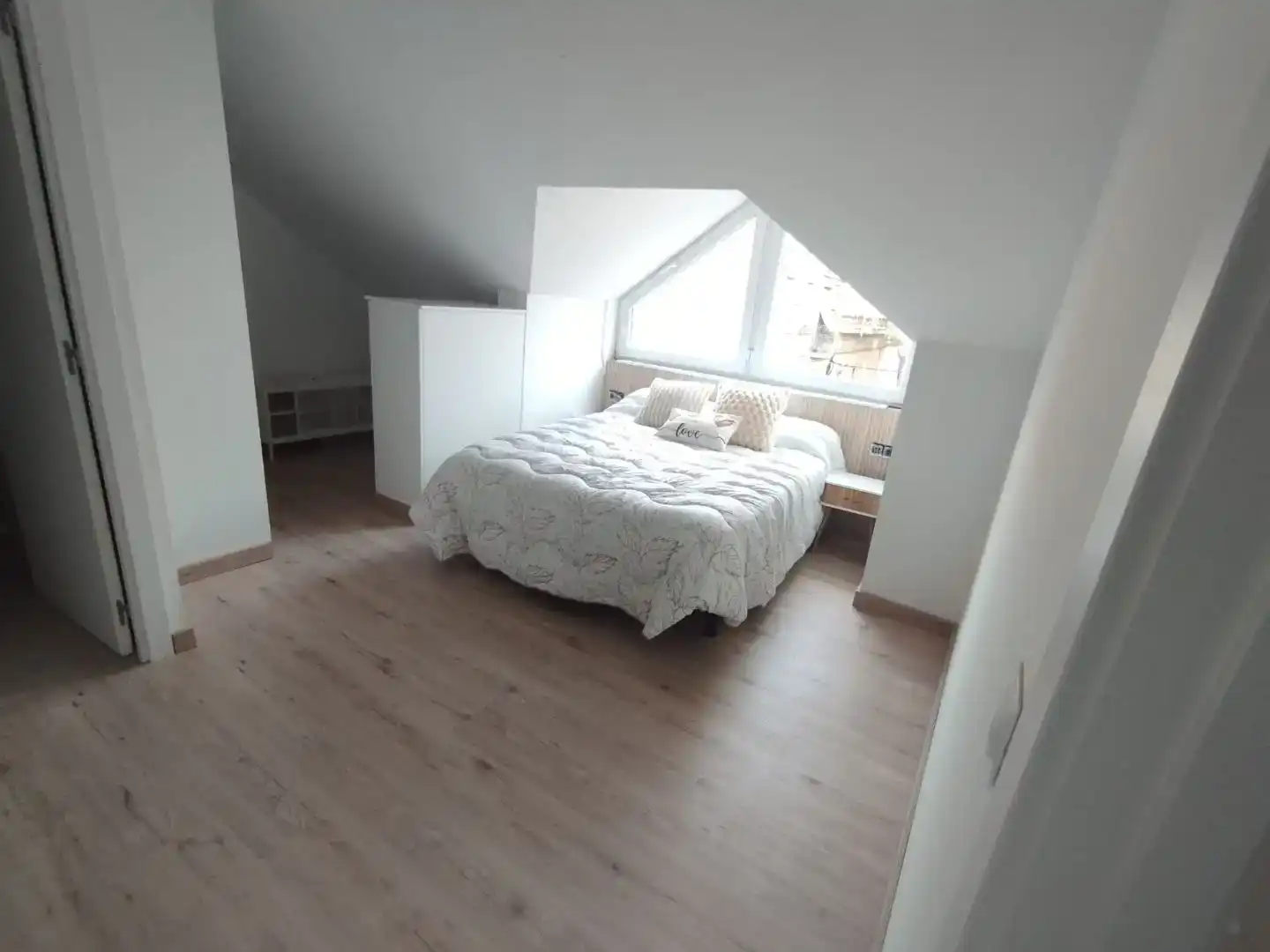 Dormitori de Pis en venda en Zaragoza amb Aire condicionat, Jardí privat i Parquet