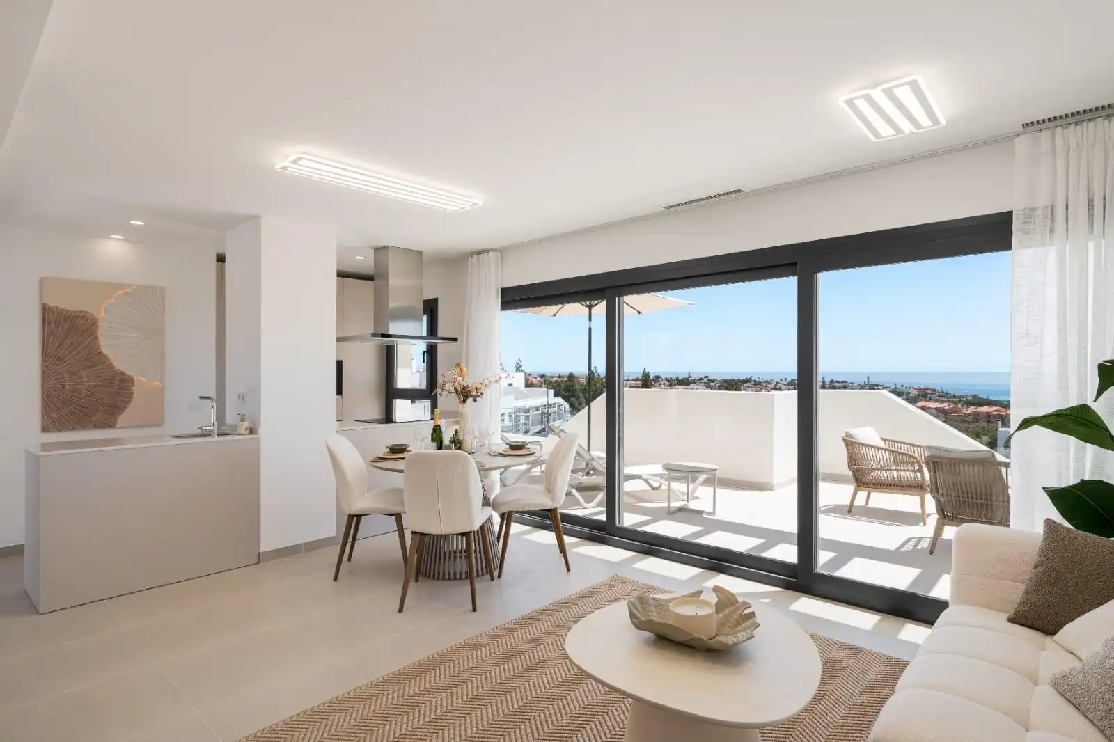 Menjador de Apartament en venda en Mijas amb Jardí privat, Terrassa i Traster