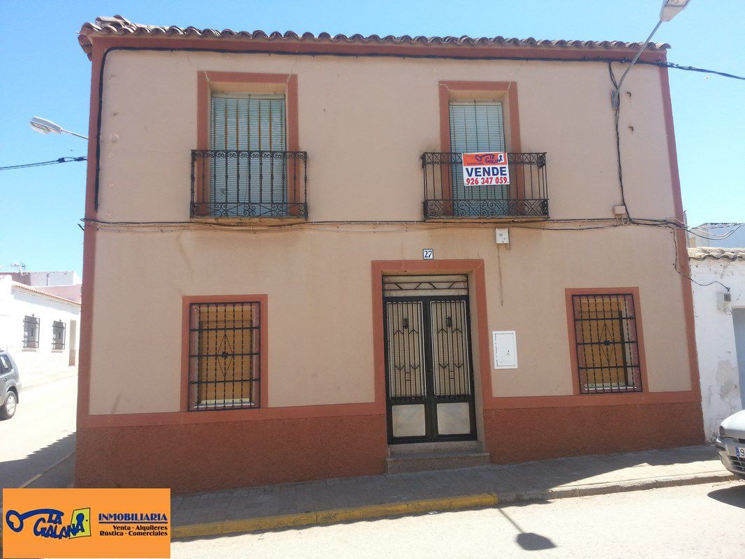 Vista exterior de Casa o xalet en venda en San Carlos del Valle