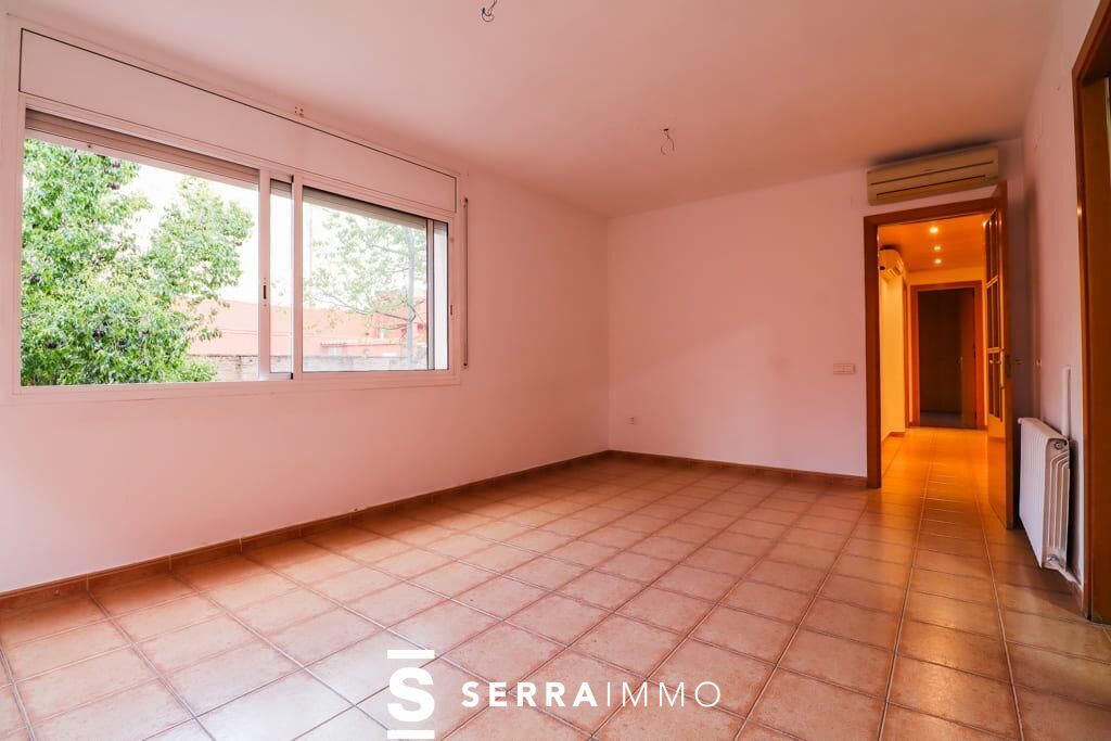 Bedroom of Flat for sale in Vilanova i la Geltrú  with Air Conditioner, Heating and Private garden