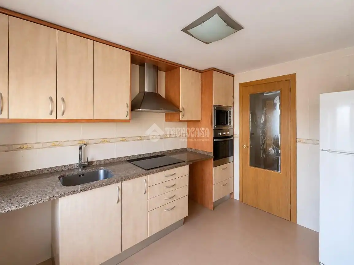 Flat for sale in Torres de la Alameda