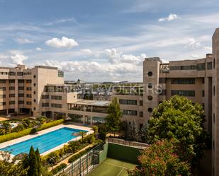 Vista exterior de Apartament en venda en  Madrid Capital amb Aire condicionat, Calefacció i Parquet