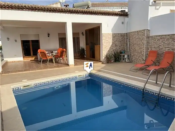 Adossat amb piscina en venda a Priego de Córdoba, imagen 2