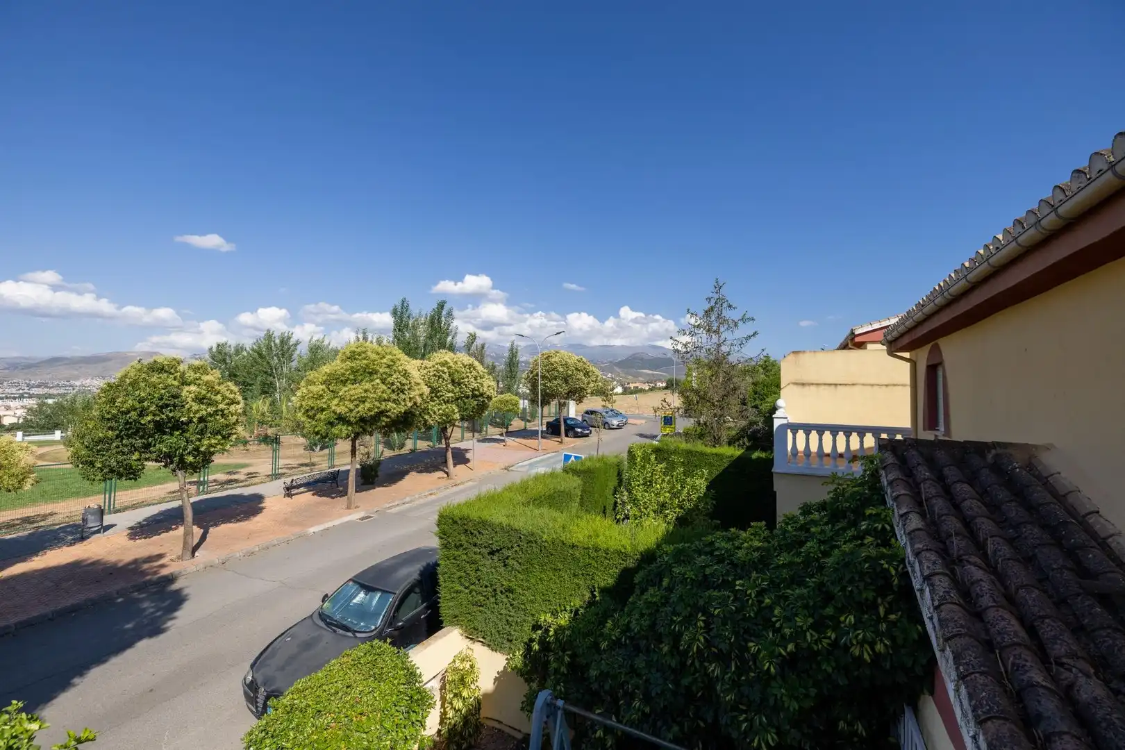 Semi-detached house with pool for sale in Ogíjares