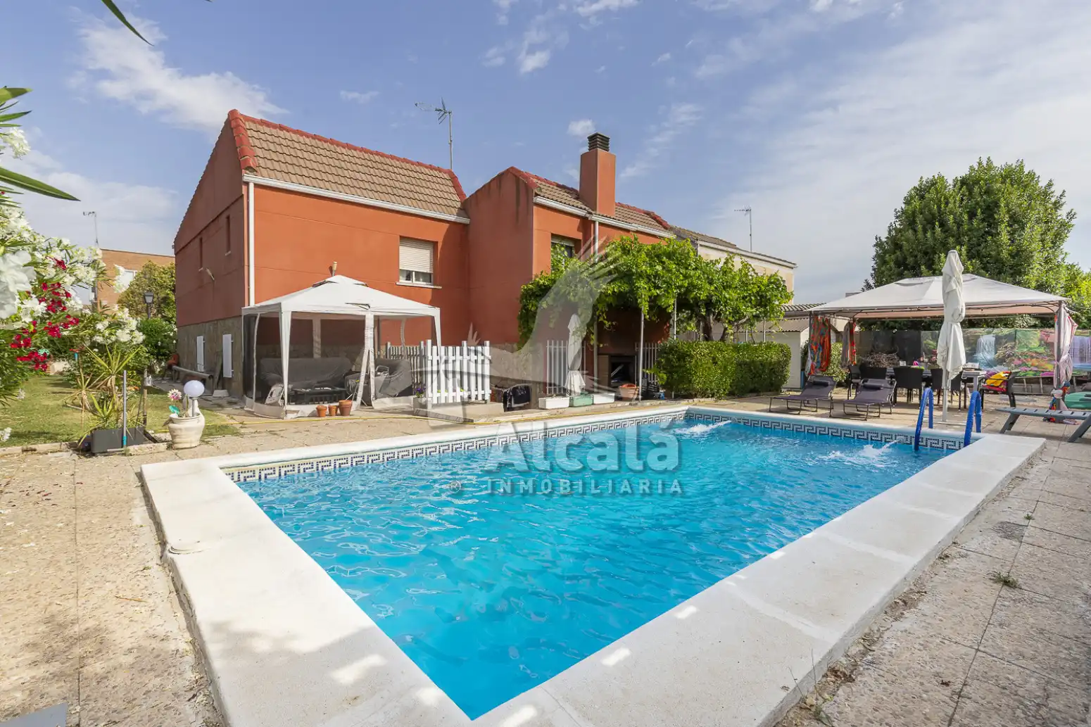 Swimming pool of Houses for sale in Camarma de Esteruelas  with Air Conditioner, Heating and Private garden