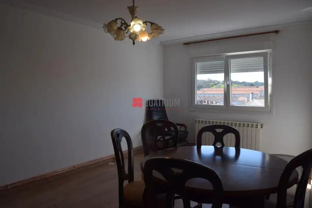 Comedor de Piso en venta en Santiago de Compostela  con Trastero