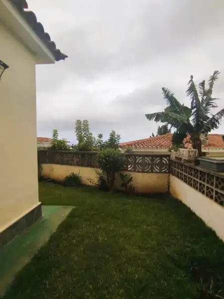 Casa o xalet de lloguer a Calle Buganvillas, 6, Centro