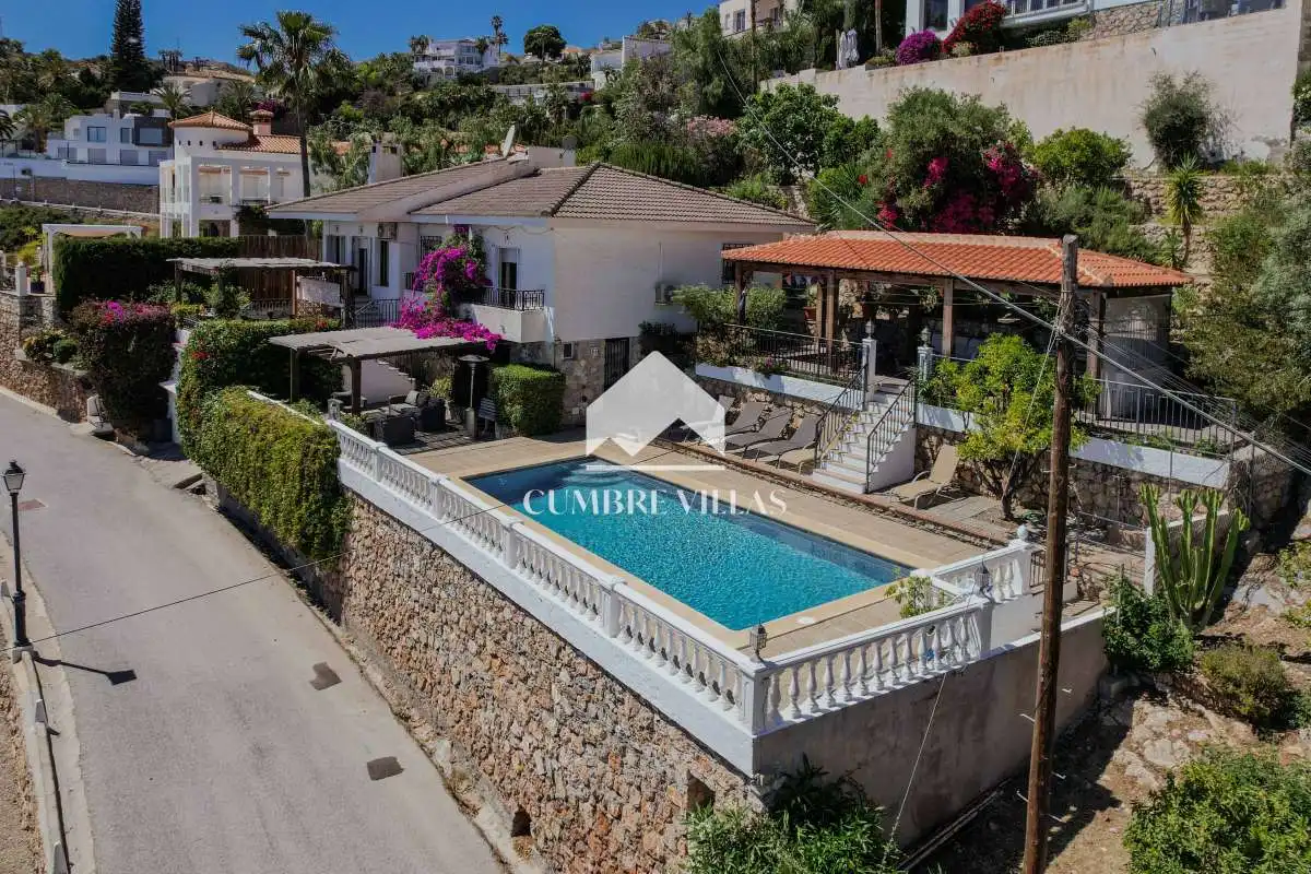Exterior view of Houses for sale in Salobreña  with Private garden, Terrace and Internet