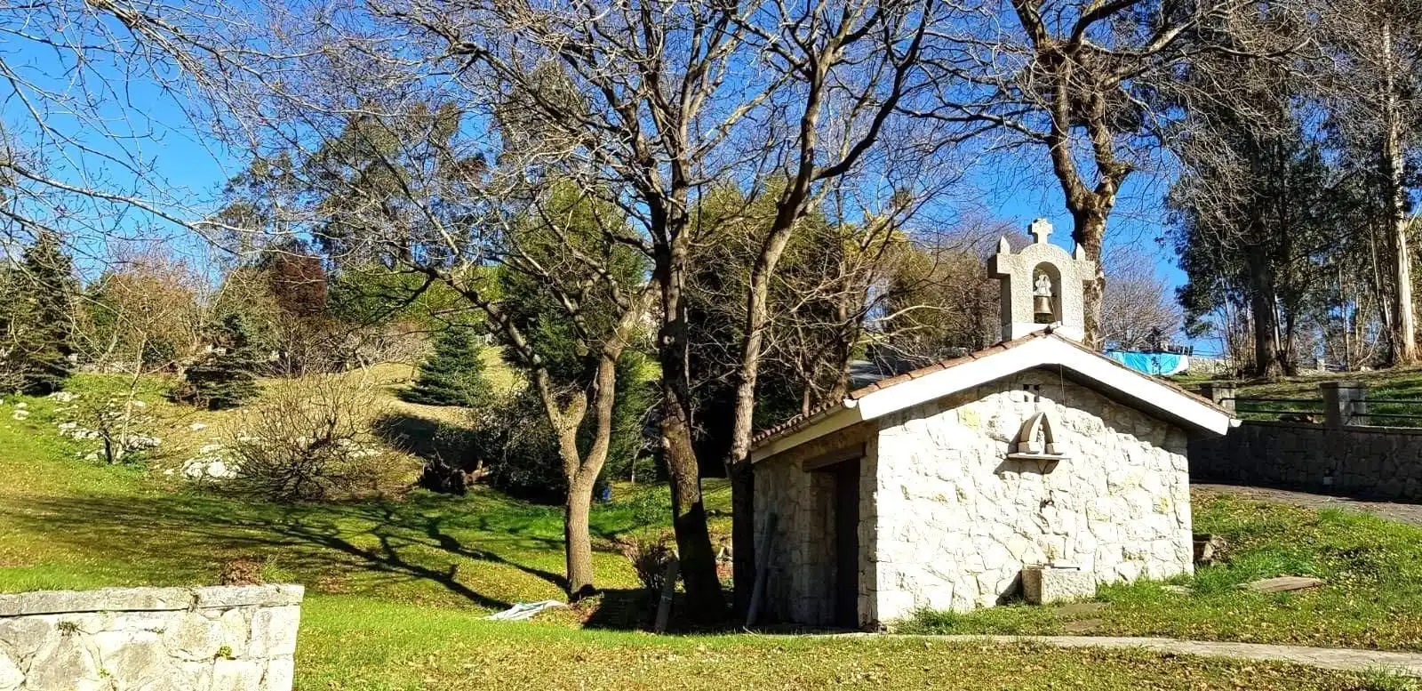 Vista exterior de Casa o chalet en venta en Reocín con Trastero y Amueblado