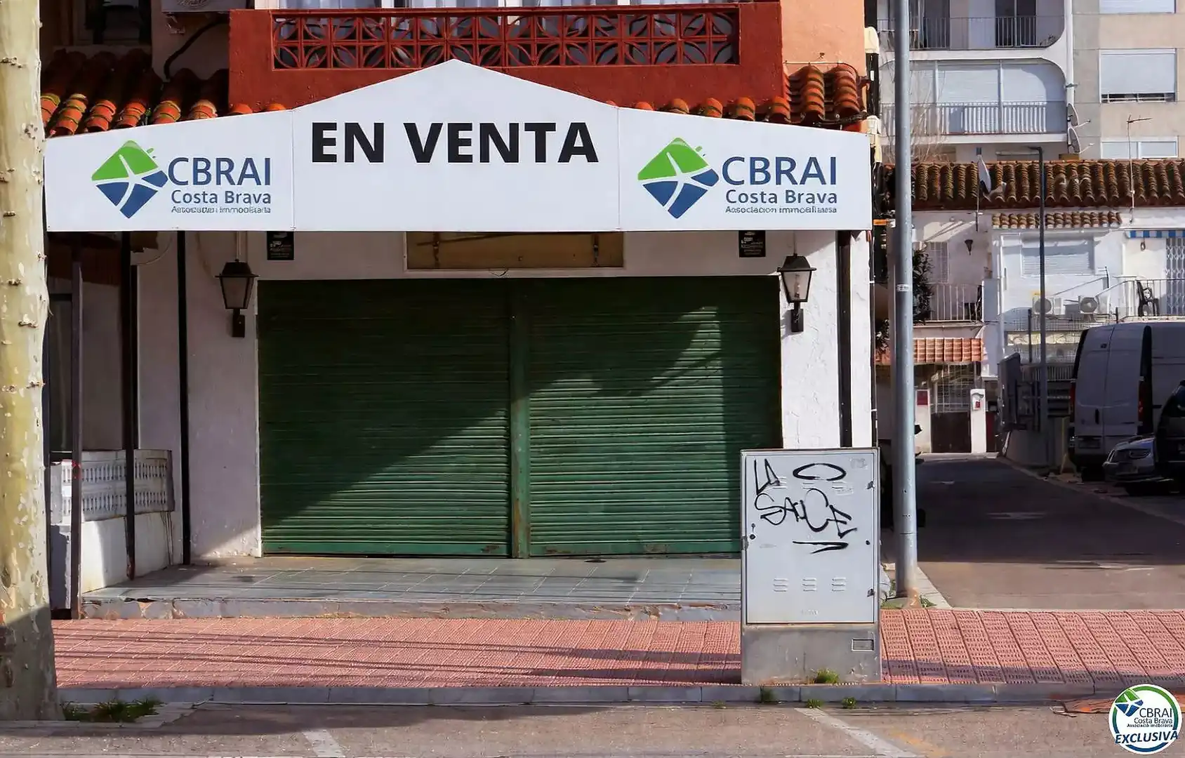 Locale commerciale in vendita a Sector MUGA B1