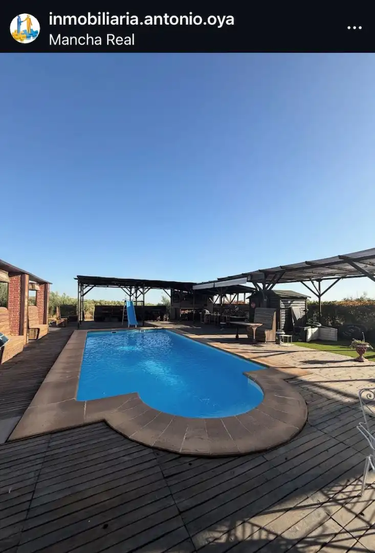 Schwimmbecken von Country house zum Verkauf in Mancha Real mit Klimaanlage, Heizung und Privatgarten