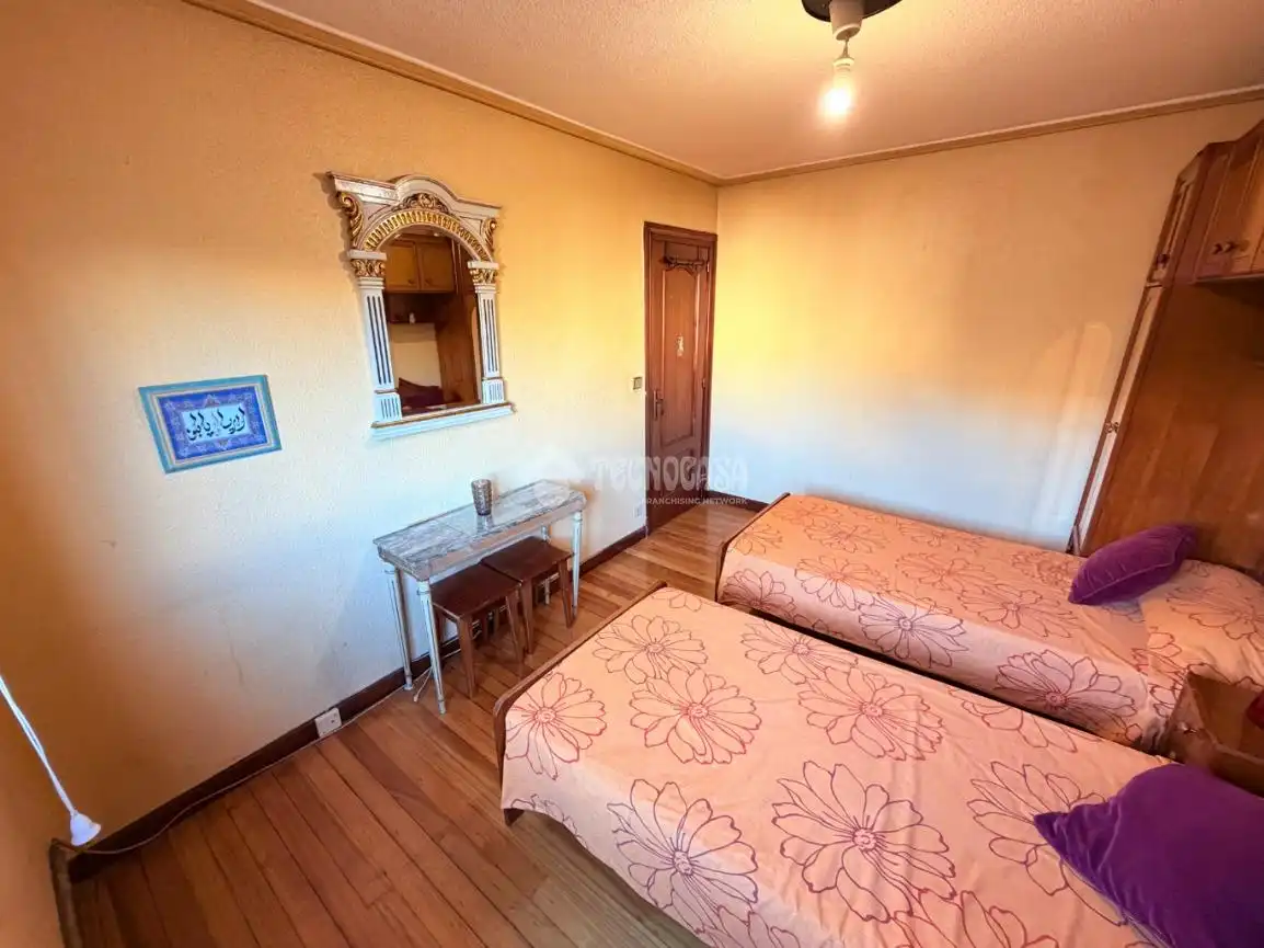 Habitación de Piso en venta en Santander con Calefacción, Parquet y Trastero